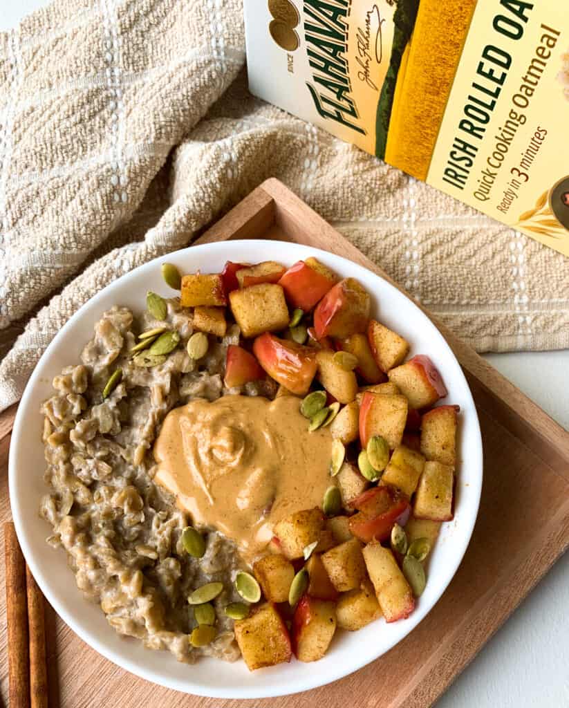 creamy stovetop apple cinnamon oatmeal