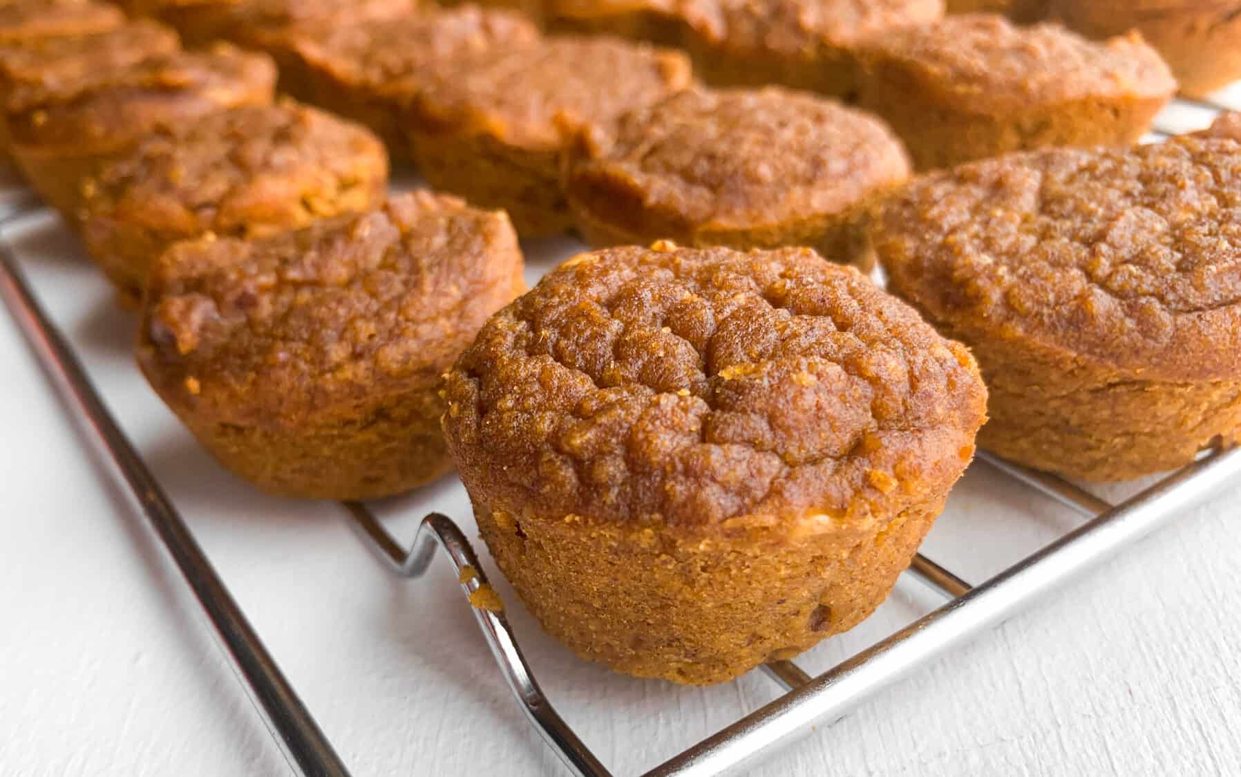 pumpkin banana mini muffins