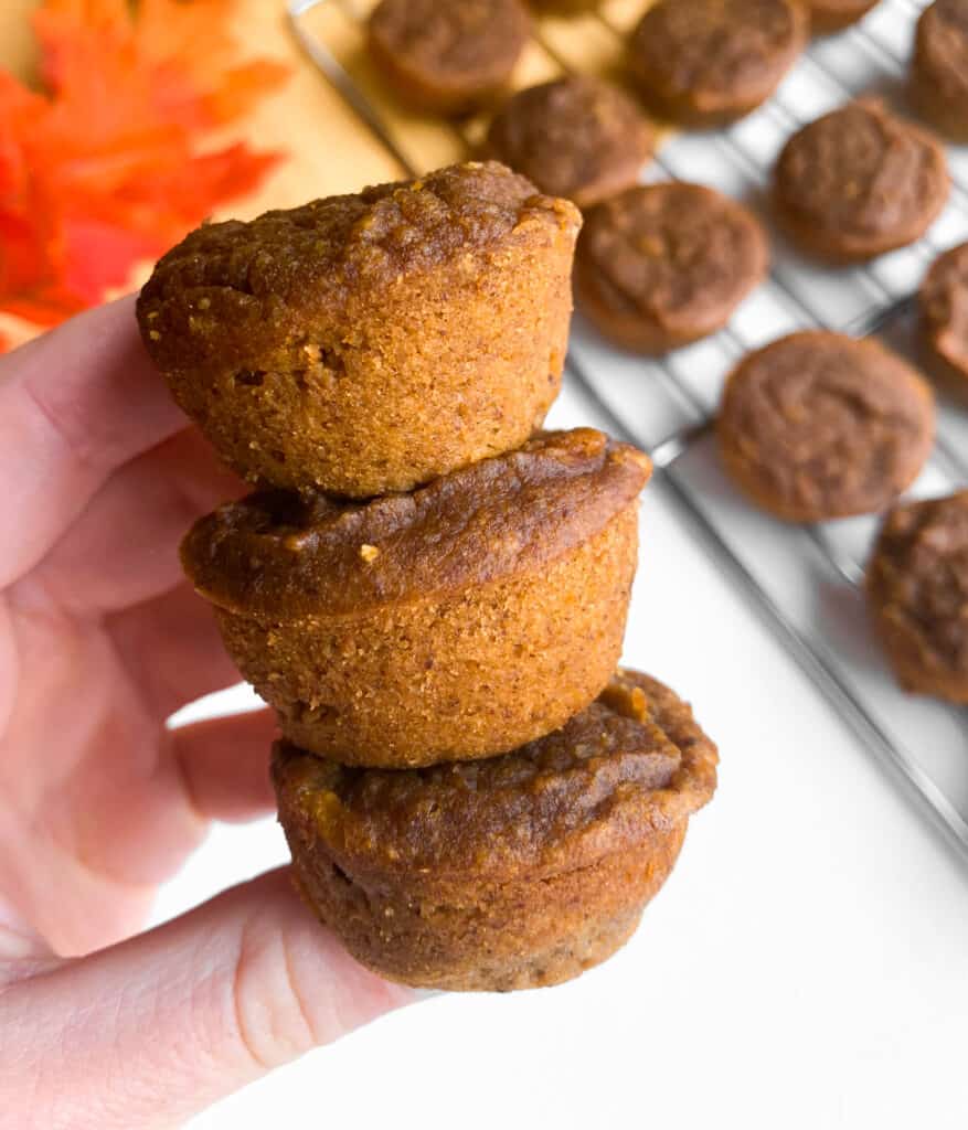 pumpkin banana mini muffins