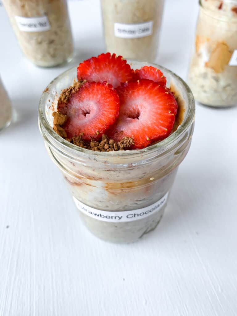 strawberry chocolate overnight protein oats