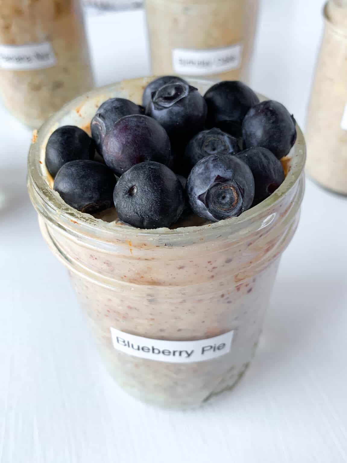 blueberry pie overnight protein oats