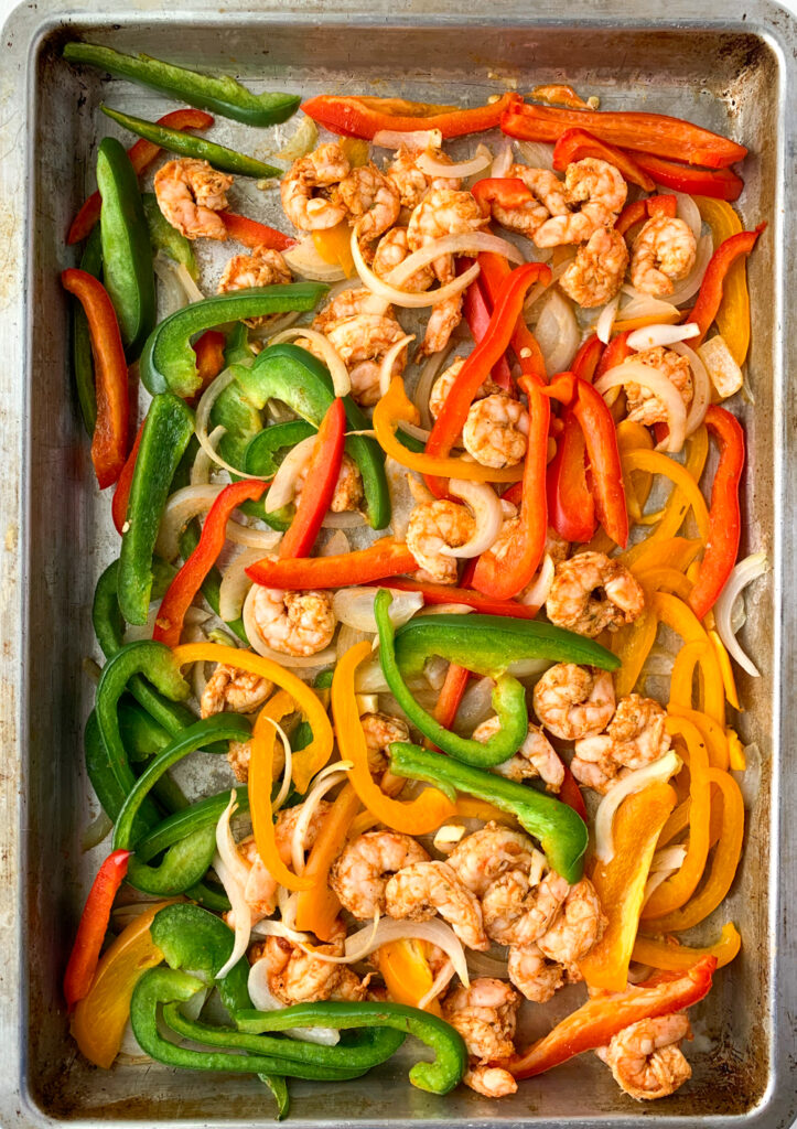 sheet pan shrimp fajitas